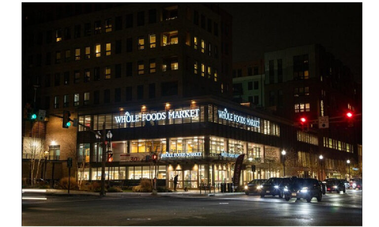 Night photo of Broad and Washington building