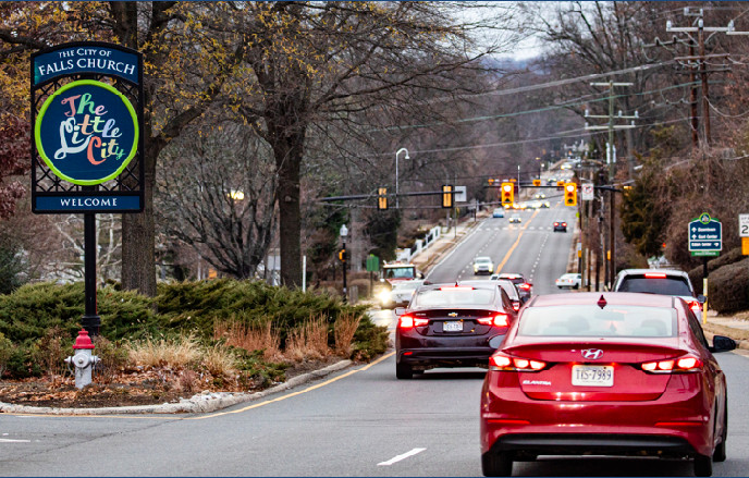 E Broad St from Seven Corners approaching N Roosevelt intersection.