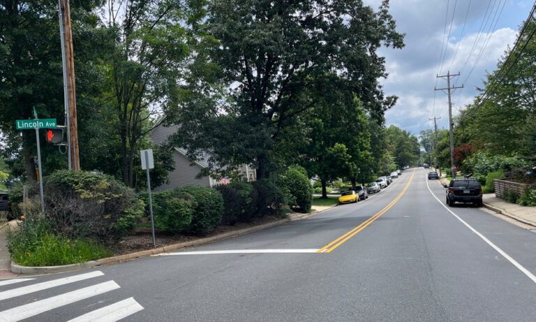 Lincoln Avenue at West St - photo
